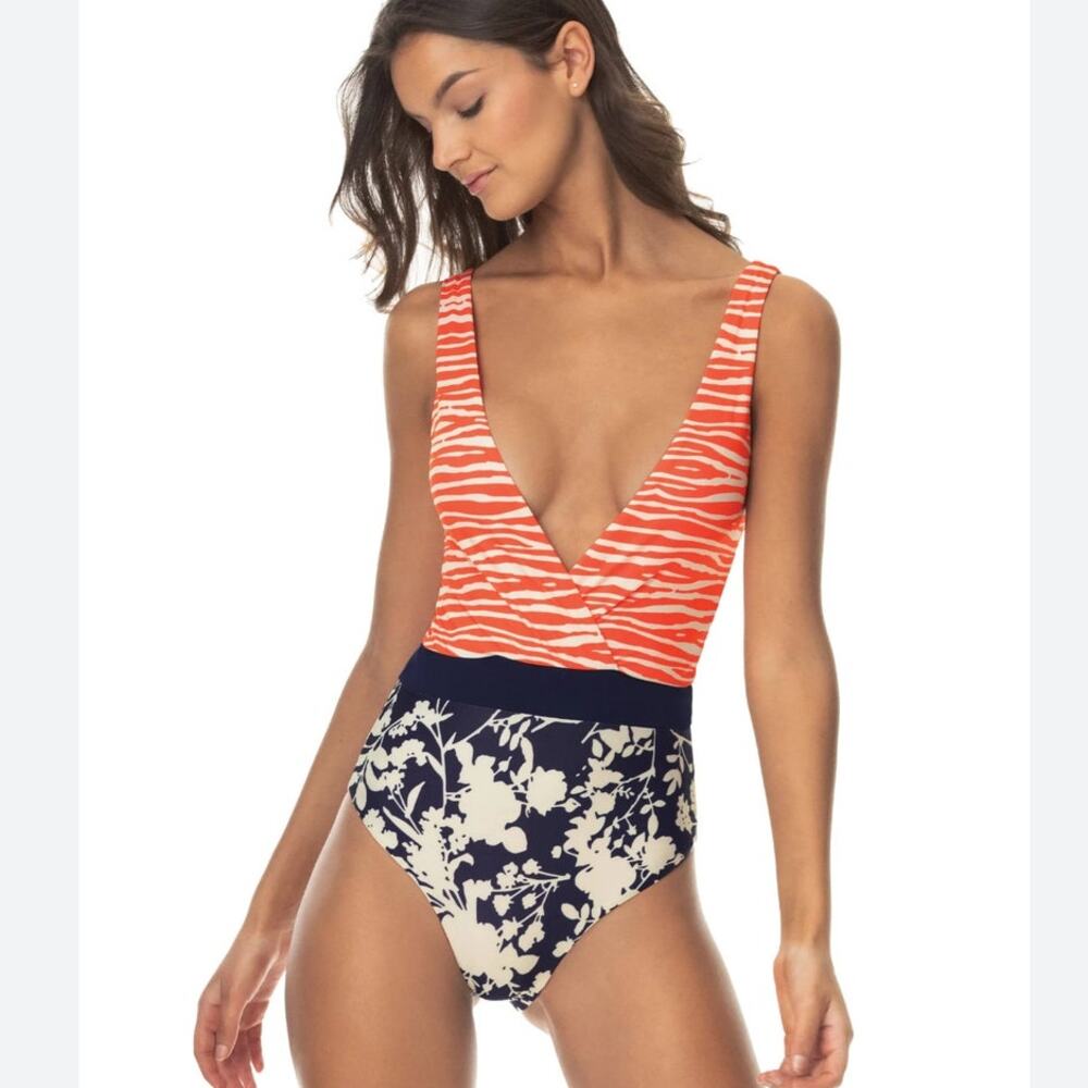 NWOT Maaji Tangerine Baobab REVERSIBLE One Piece Plunge Signature Cut Medium